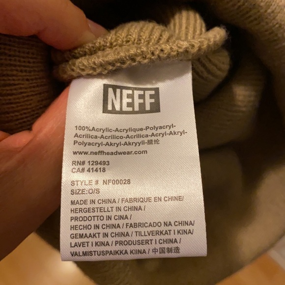 Neff beanie - Picture 10 of 13